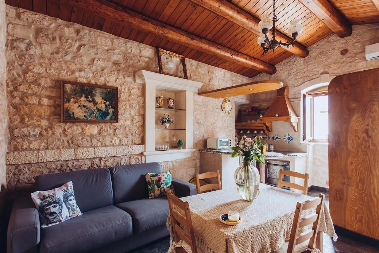 Le Cacinare Apartment Modica Italy