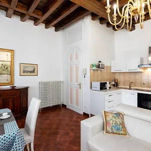 https://casa-merca-rialto.hotelslidodijesolo.com